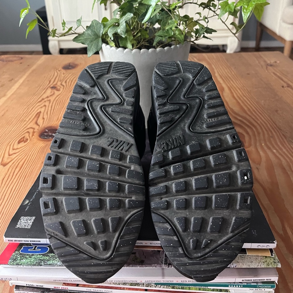 Nike Kids' Black Leather Sneakers - Picture 9 of 9